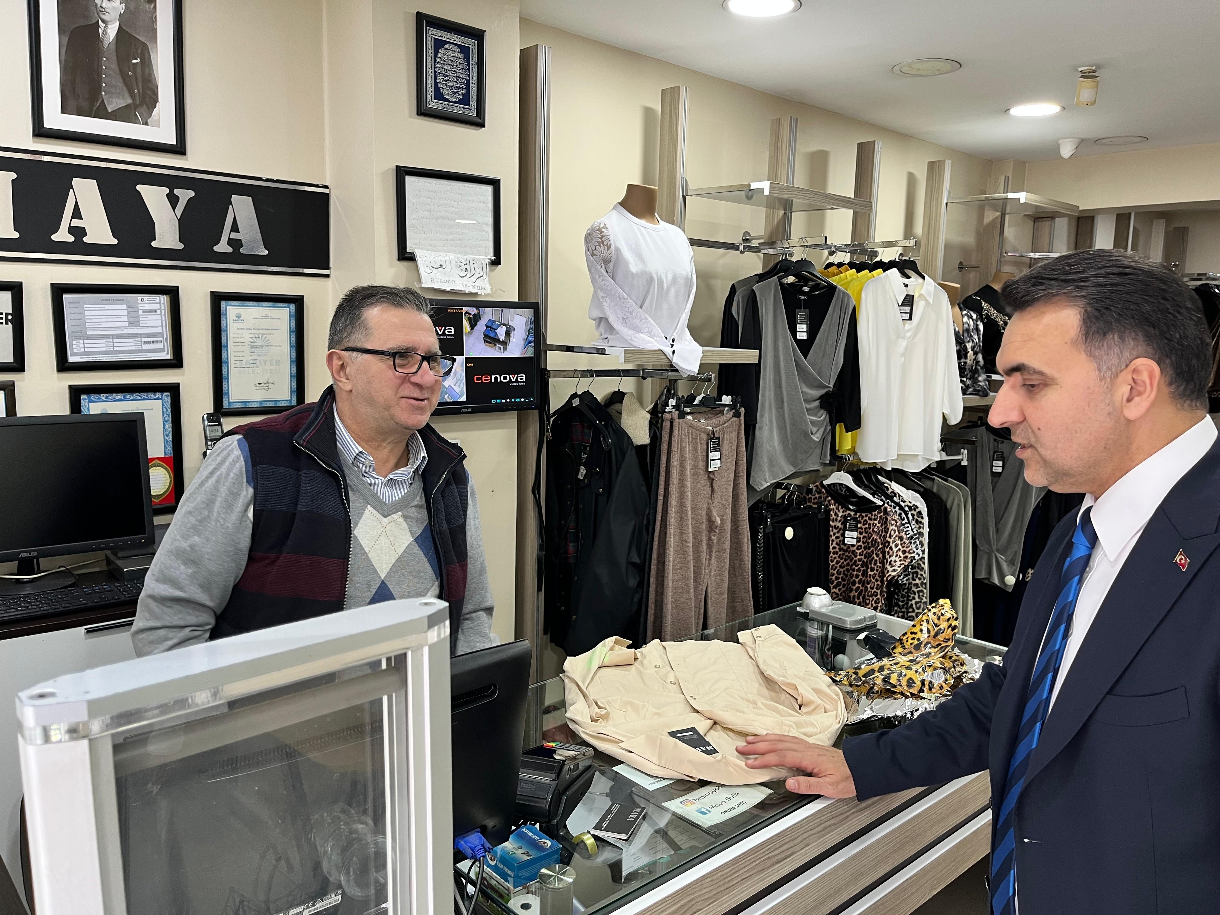 Ak Parti Sarıyer İlçe Başkanı Halil İbrahim KURŞUN'dan Sarıyer Merkez mahallesi esnaflarıyla gönül köprüleri kurmaya devam ediyor.