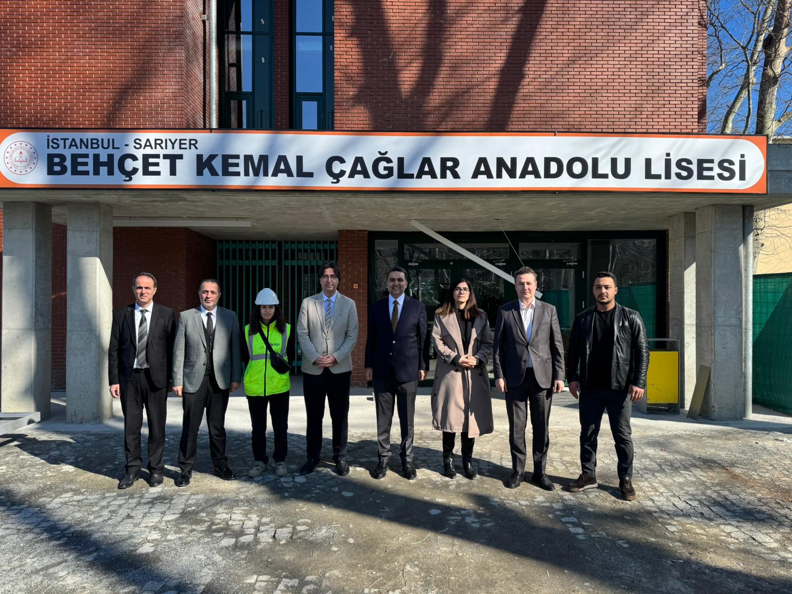 Sarıyer’imize hayırlı olsun.Yeniden inşasında sona gelinen eğitim yatırımlarımızı yerinde inceledik